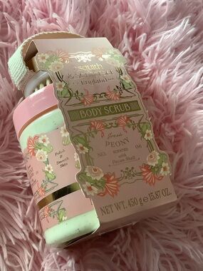 New Asquith & Somerset Pink Peony Body Scrub + Brush